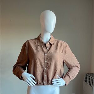 NWOT Future Collective
Size XL Long Sleeve Button-Down Shirt .